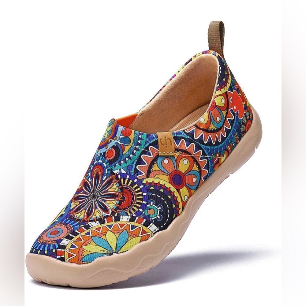 UIN Women Floral Art Painted Canvas Slip-On Ladies Travel Shoes (Blossom) - Picture 2 of 7